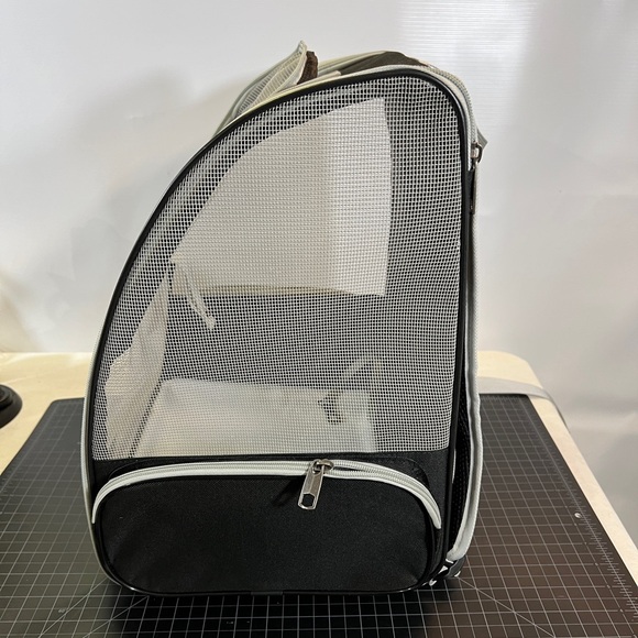 EUC Texsens pet backpack - Picture 5 of 9